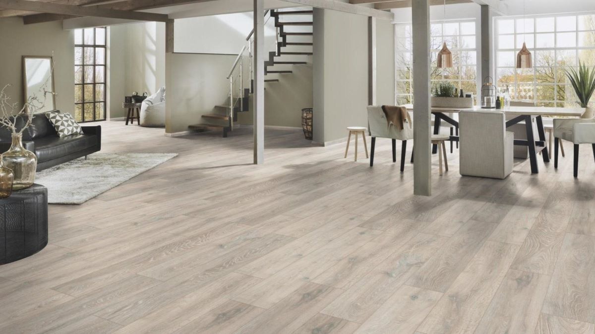 Ламинат "Kronospan" Super Natural Classic Дуб Колорадо 5543 (1285*192*8 мм) — купить в Екатеринбурге