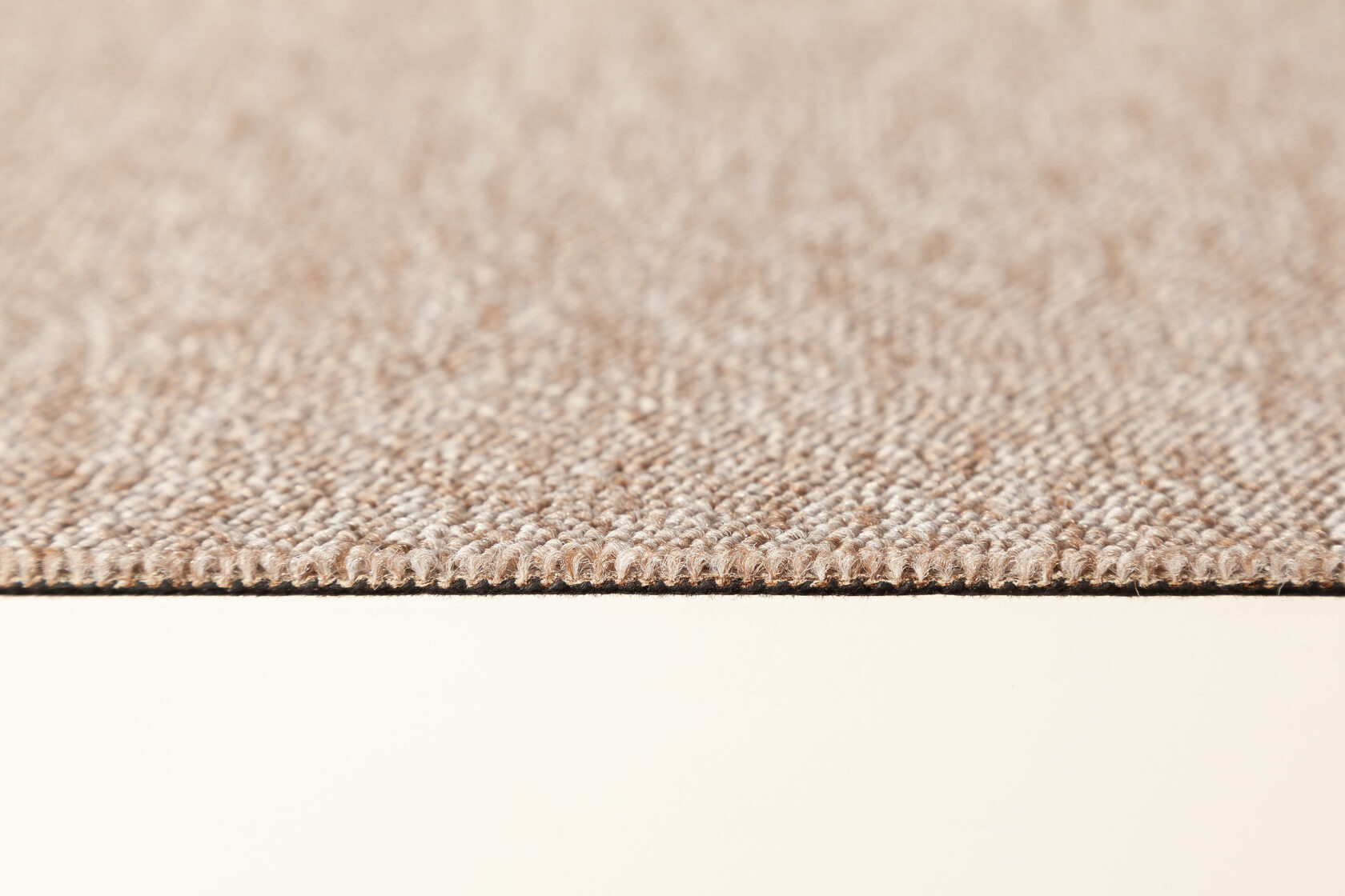 Ковровая плитка "Bonkeel" Space Beige (500*500*5,9 мм) — купить в Екатеринбурге