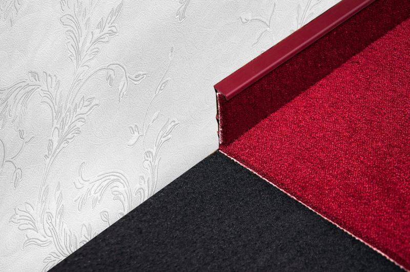 Плинтус для ковролина "Korner" Listwa бордо (2500*13,8*50 мм) — купить в Екатеринбурге