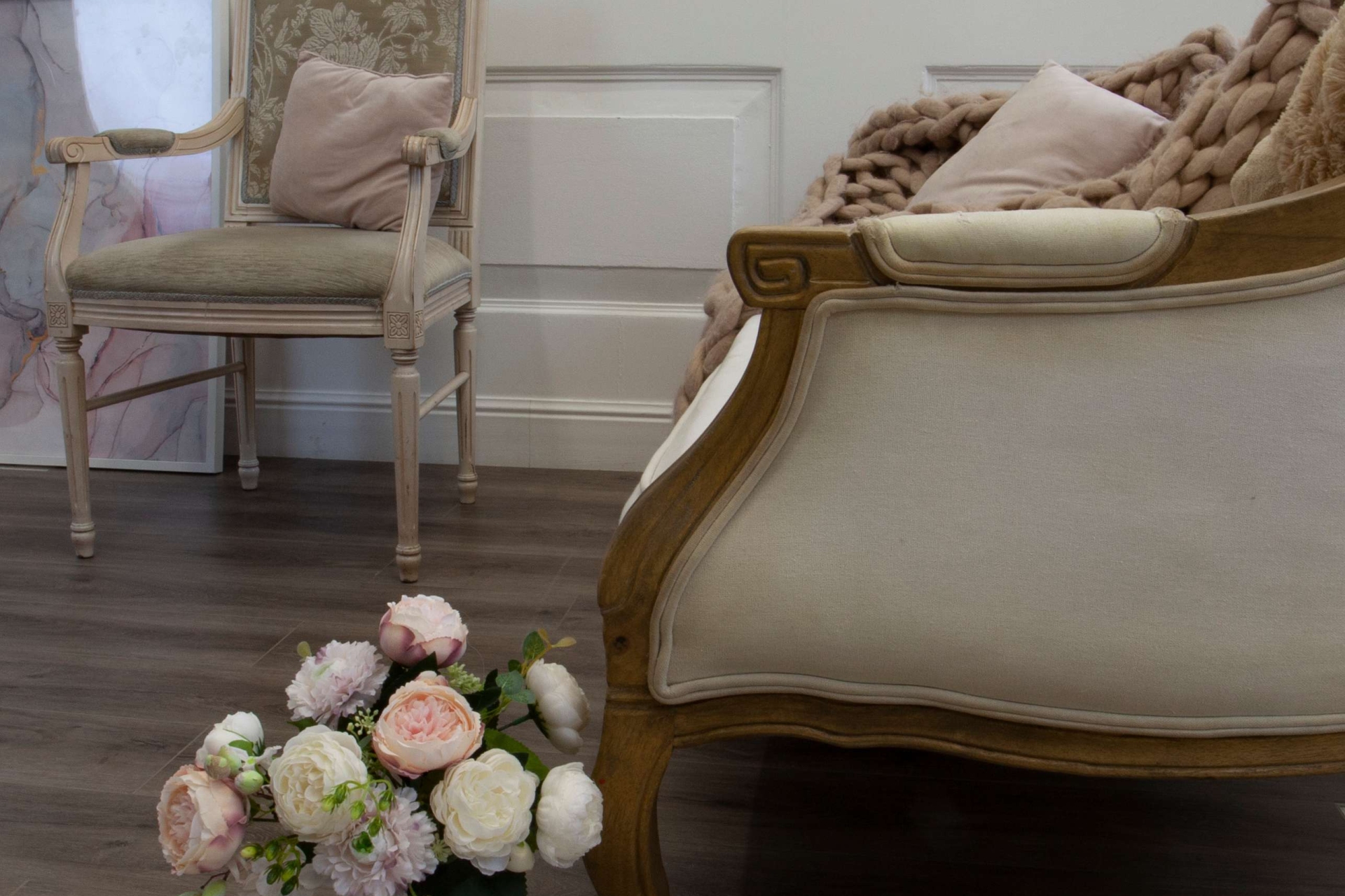 Усовершенствованная кварц-виниловая плитка «Damy Floor» Дуб Кантри (1227*187*2,5 мм) — купить в Екатеринбурге