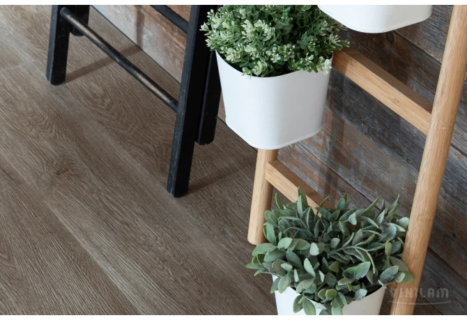 Кварц-винил Дуб Ваймар (1228*188*2,5 мм) — купить в Екатеринбурге