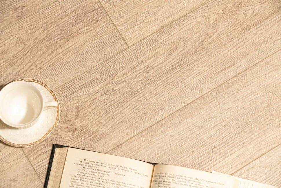 Виниловый ламинат "Bonkeel" Style Дуб Гарднер (1200*125*4 мм) — купить в Екатеринбурге