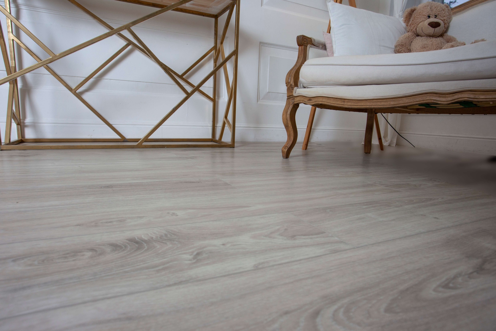 SPC ламинат «Damy Floor» Дуб Белый (1220*180*4 мм) — купить в Екатеринбурге