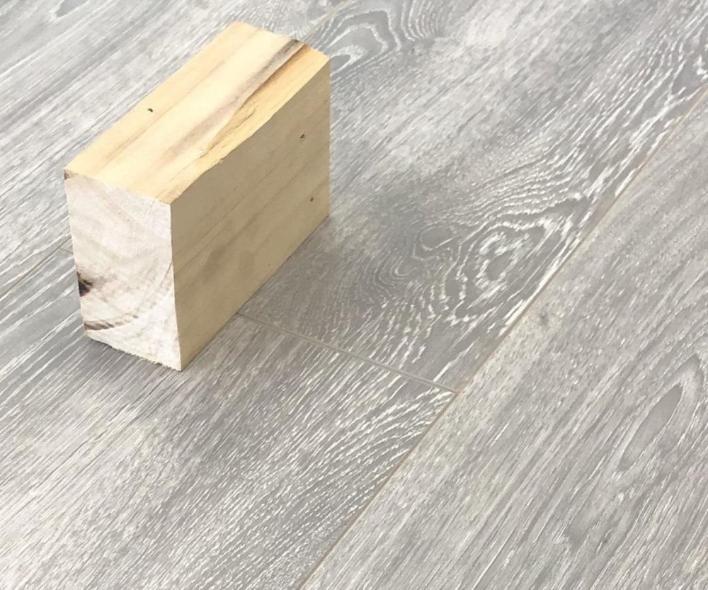 Ламинат "SunFloor" 8/32 4V Дуб Гвинея 34 (1380*193*8 мм) — купить в Екатеринбурге