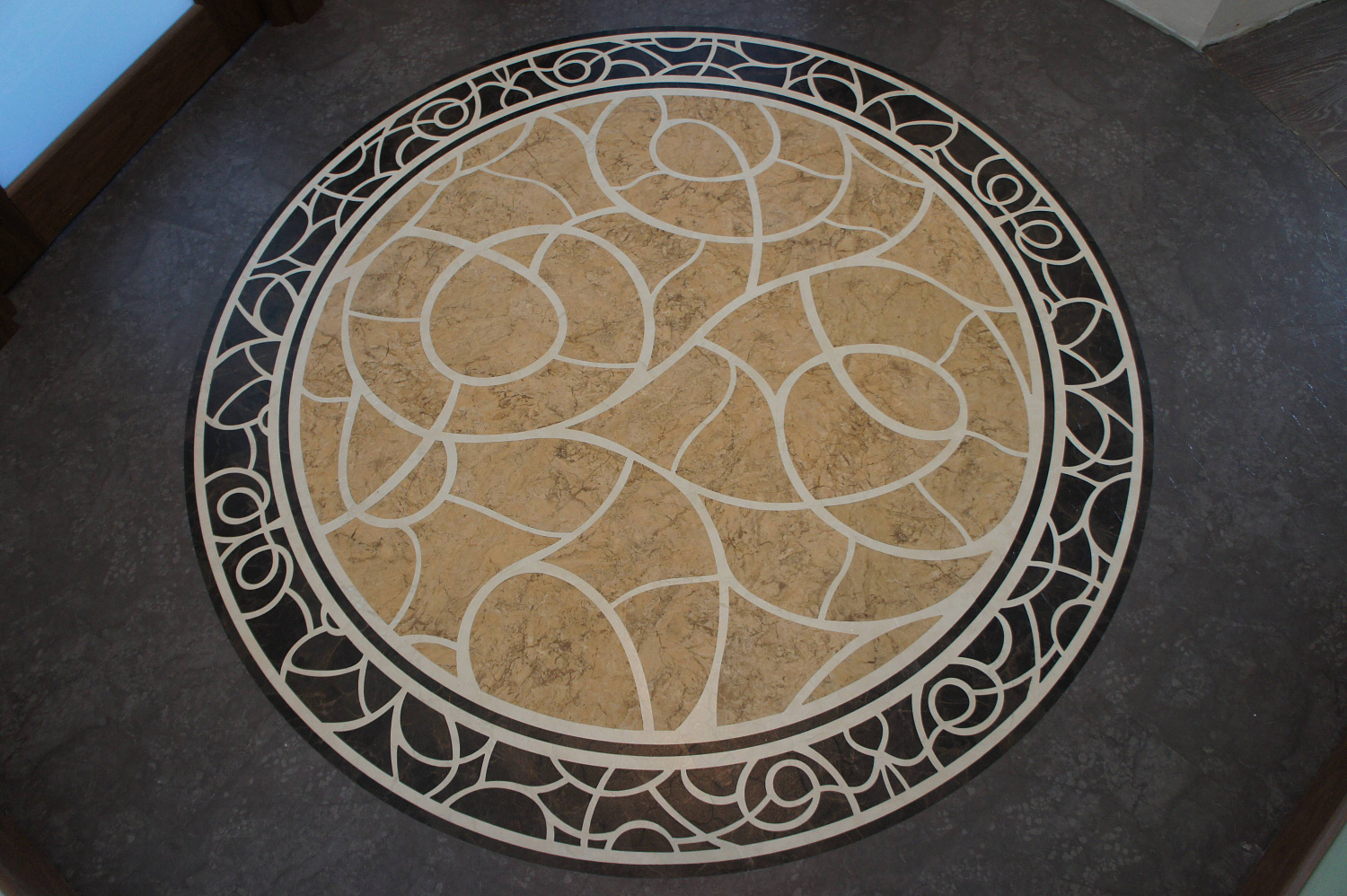 Орнамент из кварцвиниловой плитки